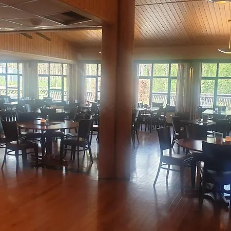 Motel G-kroen Og Restaurant